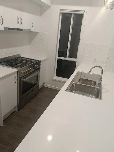 Kitchen deep cleaning